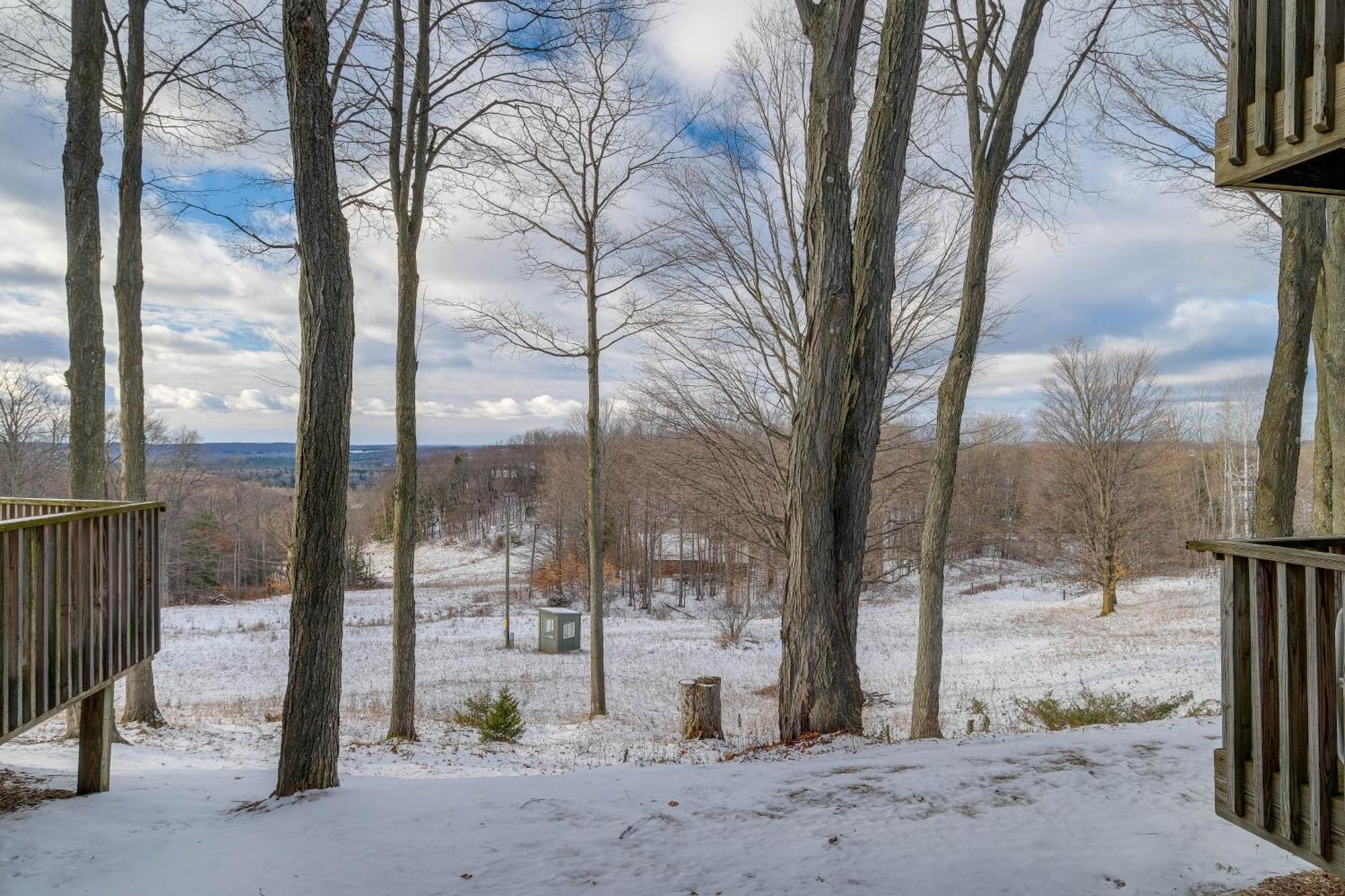 Bellaire Condo - Walk To Shanty Creek Resort! Екстер'єр фото