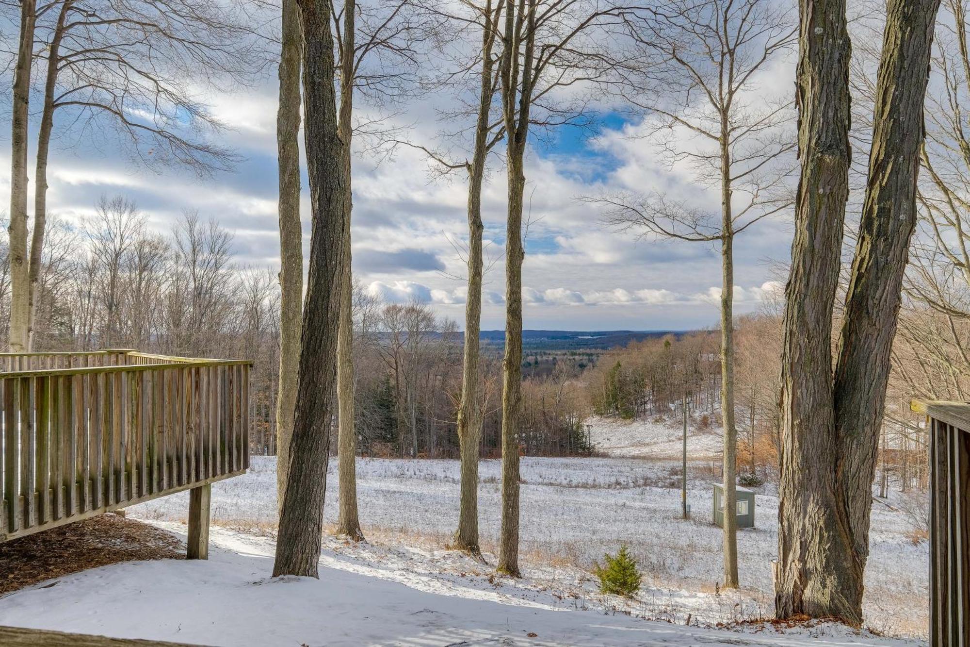 Bellaire Condo - Walk To Shanty Creek Resort! Екстер'єр фото